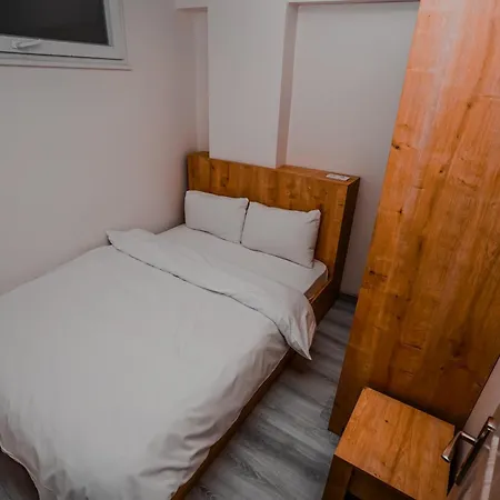 Neva Aparthotel *